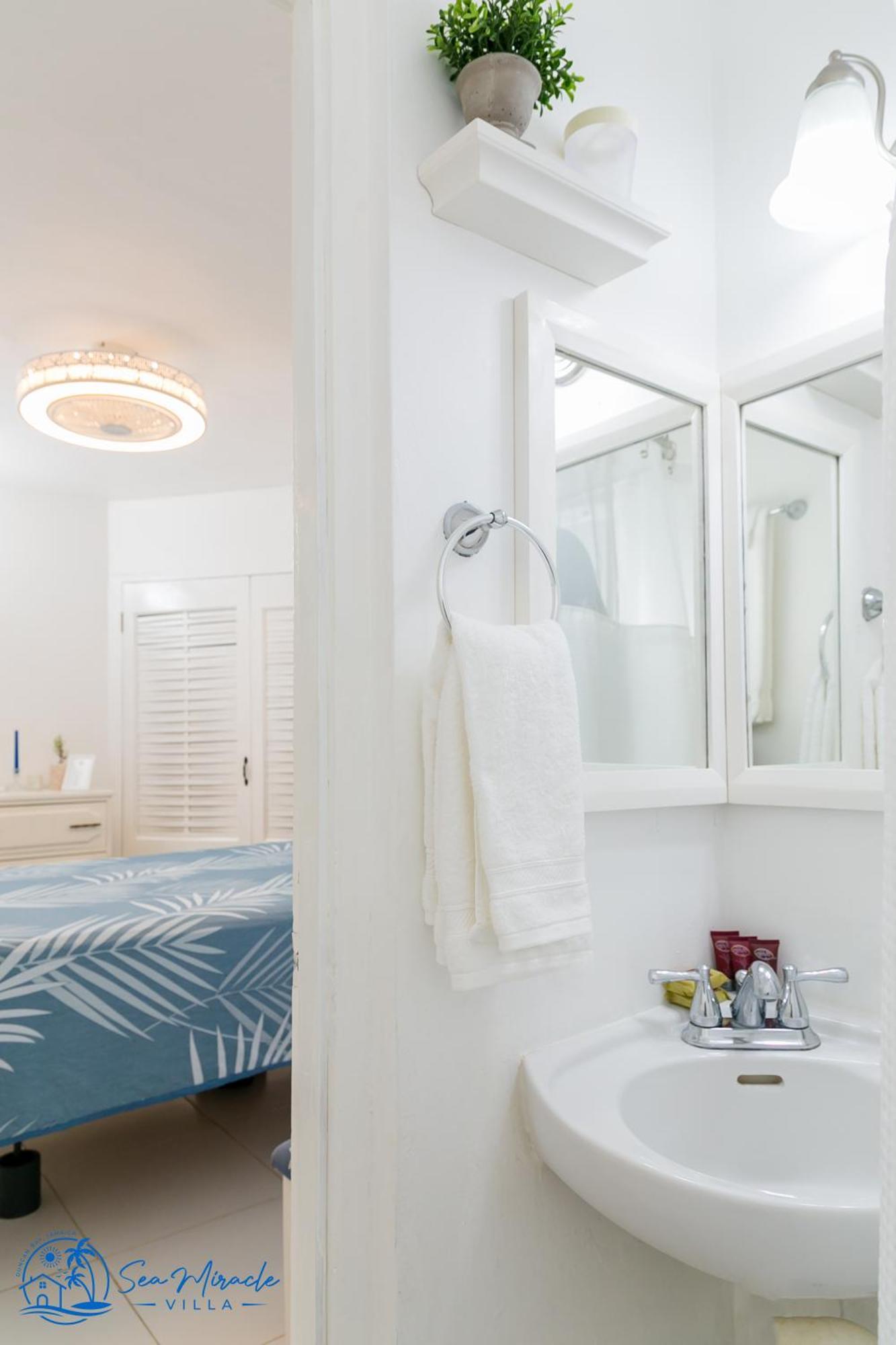 Sea Miracle Villa/Beach Cottage Silver Sands Экстерьер фото
